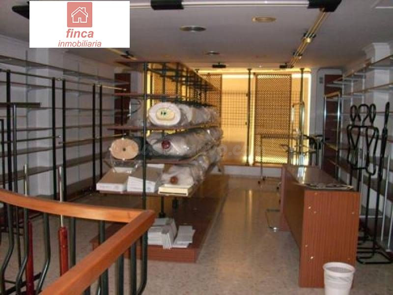 PUEBLA DE LA CALZADA, LOCAL COMERCIAL CENTRO, CLIMATIZADO, G - foto 3