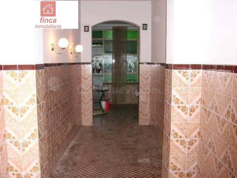 VENTA EN PUEBLA DE LA CALZADA, VIVIENDA A DOS CALLES, 500 M2 - foto 2