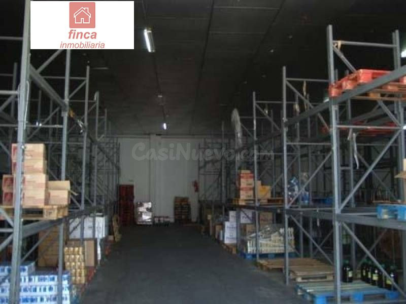 MONTIJO, VENTA  NAVE DIAFANA, PUERTA ACCESO AMPLIA Y ALTA