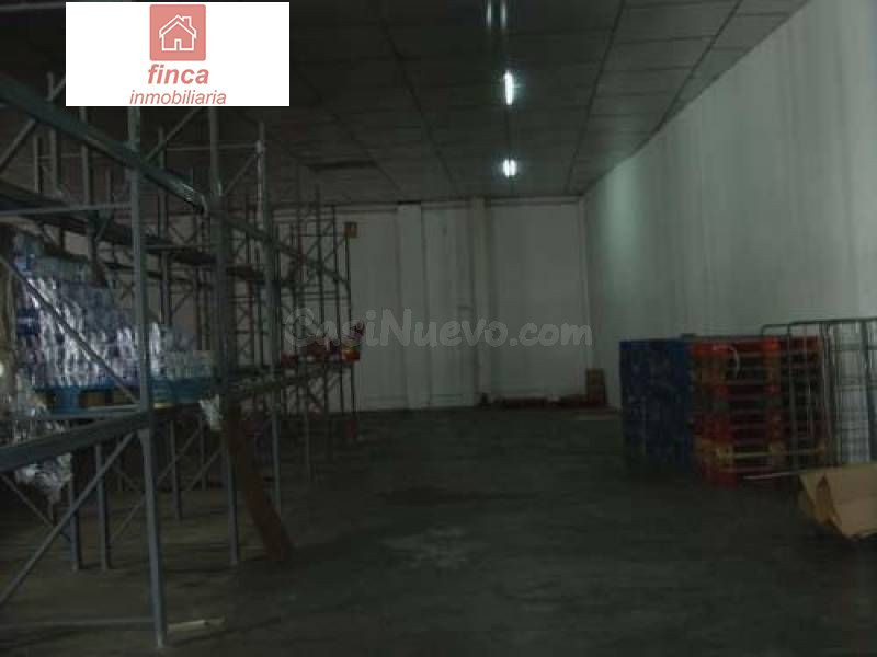 MONTIJO, VENTA NAVE DIAFANA, PUERTA ACCESO AMPLIA Y ALTA - foto 5