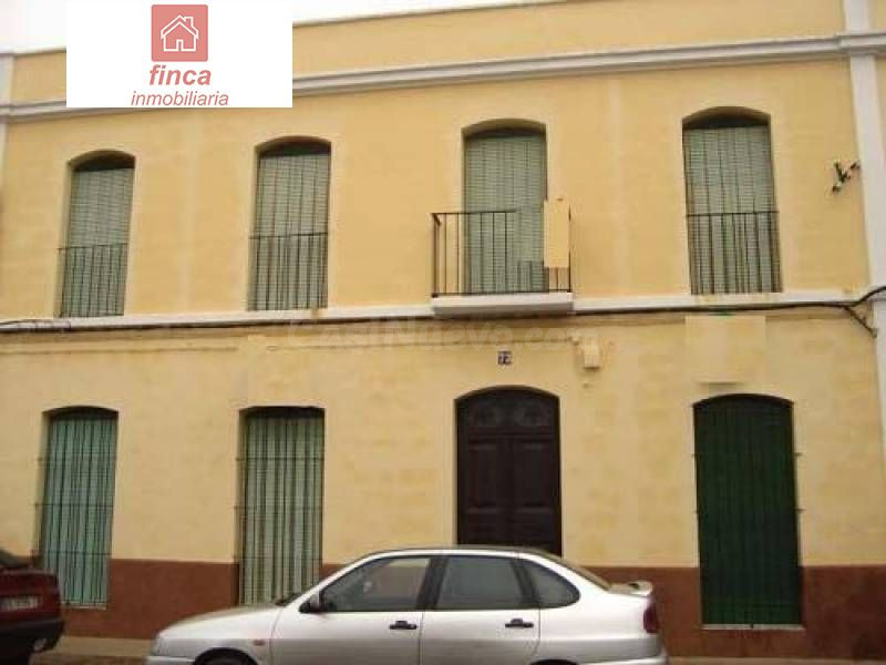 MONTIJO, CASA SEÑORIAL, MUY AMPLIA, LUMINOSA, EXCELENTEMENTE UBICADA
