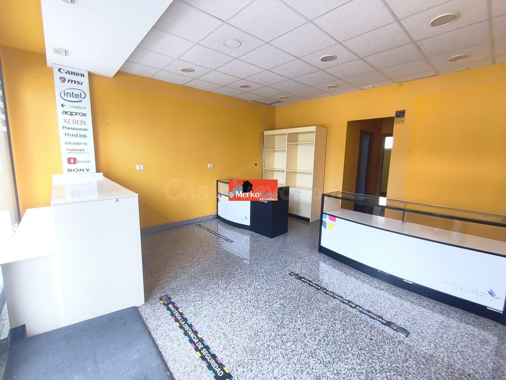 SE ALQUILA LOCAL COMERCIAL PARA CUALQUIER TIPO DE NEGOCIO - foto 2