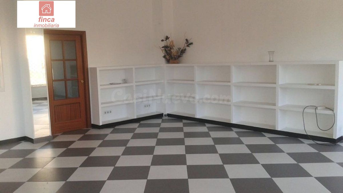 MONTIJO VENTA LOCAL COMERCIAL, DE ESQUINA, GRAN ESCAPARATE Y - foto 4