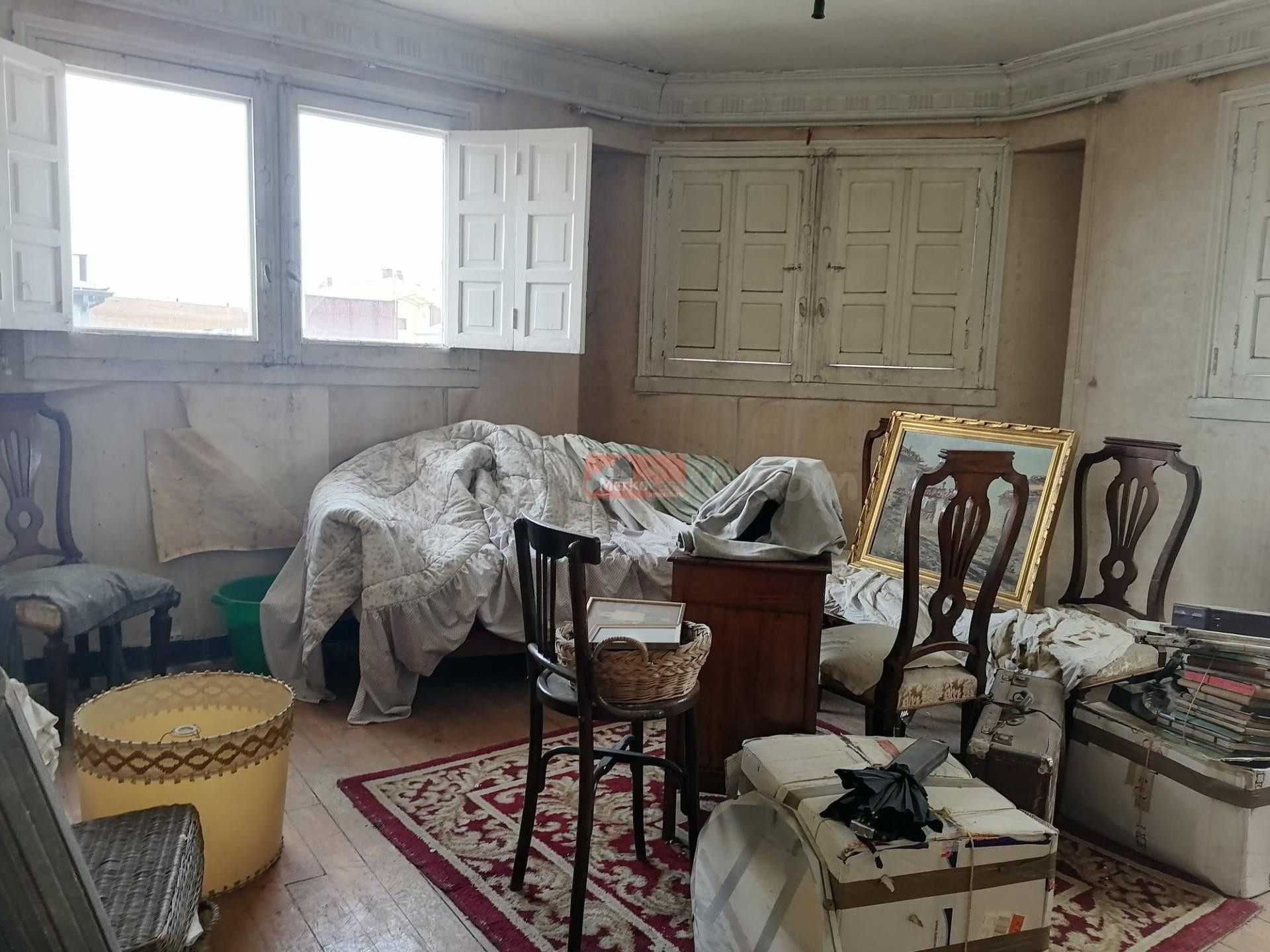 SE VENDE ÁTICO PARA REFORMAR PRÓXIMO AL CENTRO!!!! - foto 3