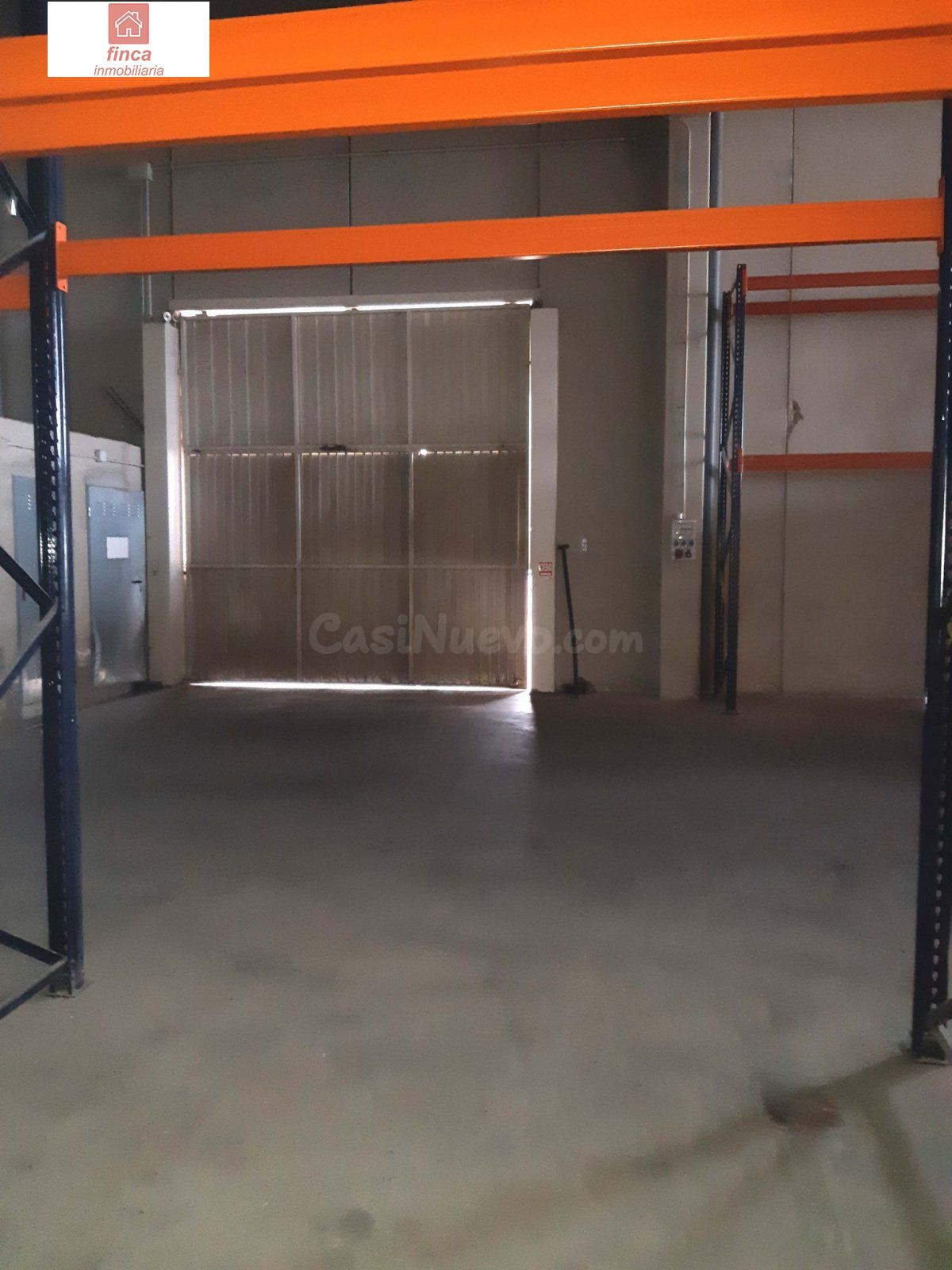 MONTIJO, NAVE ALQUILER POLIGONO, DOS ENTRADAS, PUERTAS ACCES - foto 3
