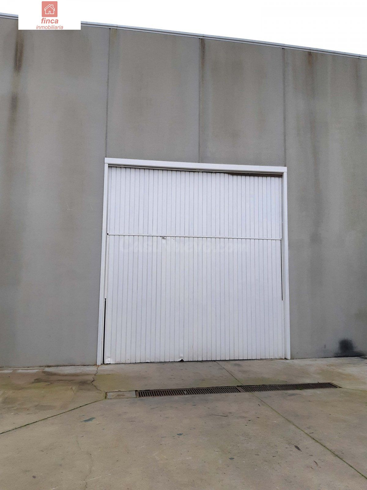 MONTIJO, NAVE ALQUILER POLIGONO, DOS ENTRADAS, PUERTAS ACCES - foto 4