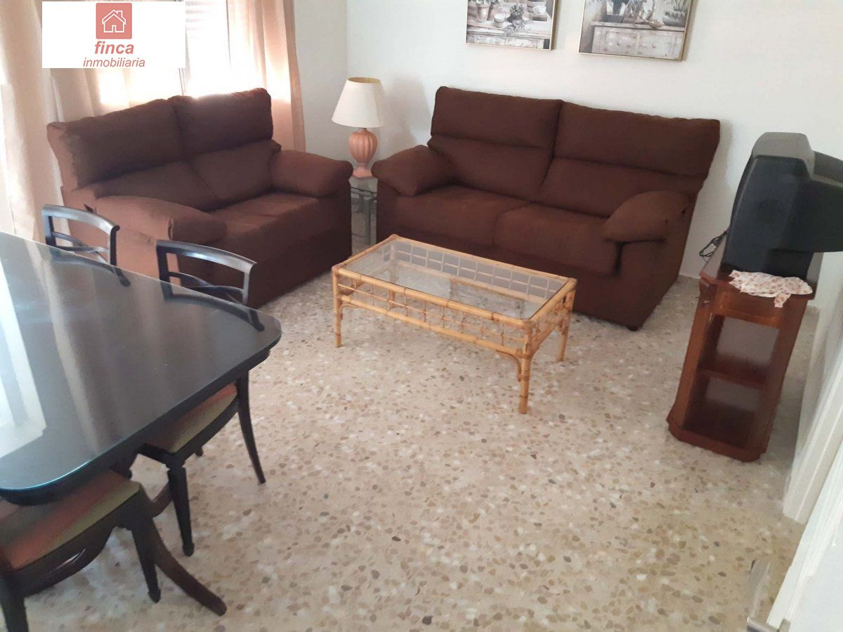 SE VENDE EN MONTIJO, PISO NUEVO REFORMADO, AMUEBLADO, COCINA - foto 2