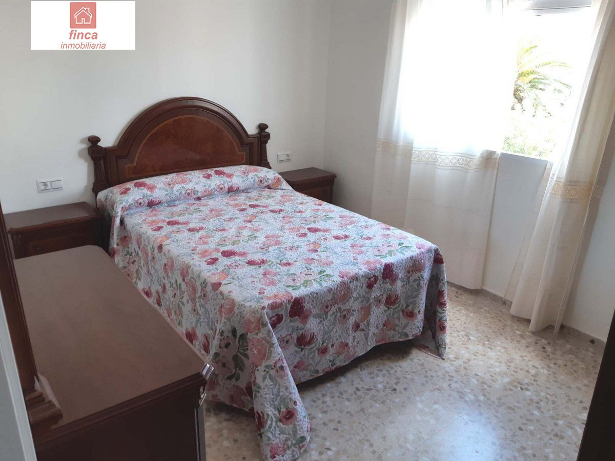 SE VENDE EN MONTIJO, PISO NUEVO REFORMADO, AMUEBLADO, COCINA - foto 4