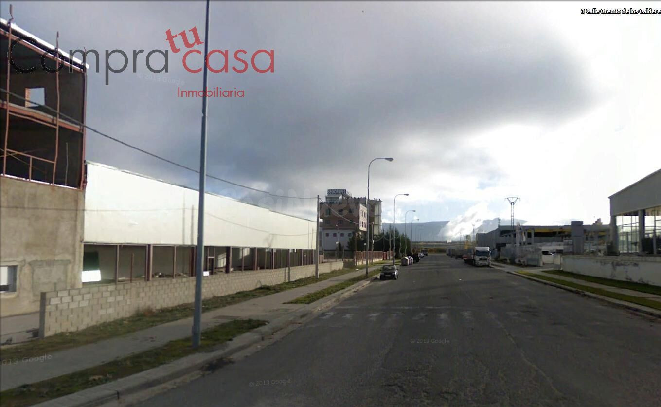 VENTA DE NAVE CON GRAN CAMPA EN POLIGONO DE HONTORIA.-.SEGOV - foto 5