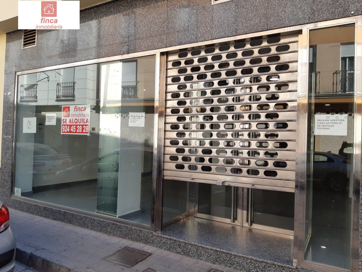 MONTIJO, ALQUILER LOCAL ZONA COMERCIAL CENTRO, CLIMATIZADO, PUERTA SEGURIDAD, AMPLIO Y LUMISOSO
