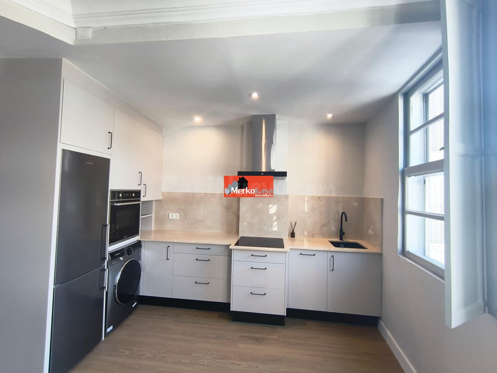 SE ALQUILA COQUETO APARTAMENTO REFORMADO EN CONCEPCIÓN ARENAL - foto 3