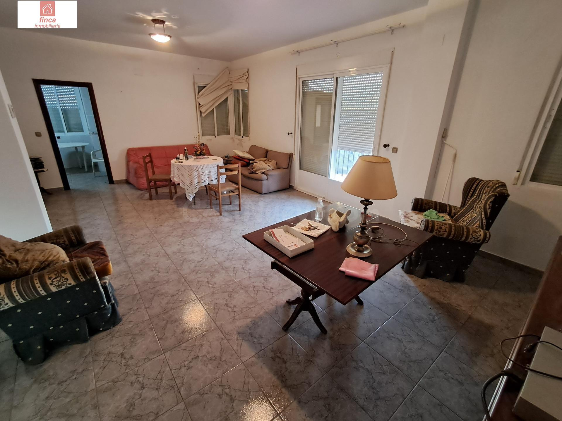 VENTA EN MONTIJO, PISO MUY AMPLIO DE 225 M2 UTILES, AMPLIAS ESTANCIAS, CLIMATIZADO, AMUEBLADO, DE ESQUINA