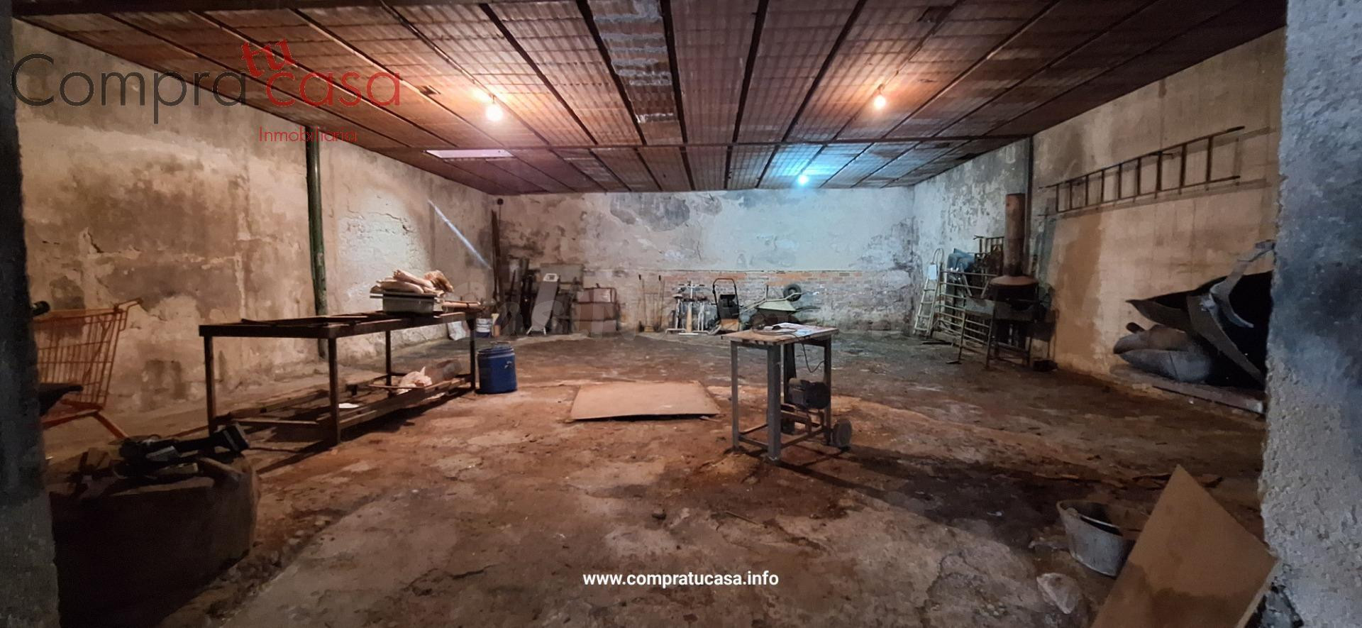 VENTA CASA BAJA CRTA.VALDEVILLA.-.PARA REFORMAR.-