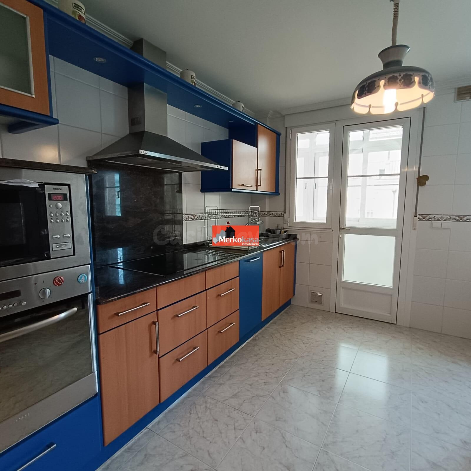 SE ALQUILA VIVIENDA DE CINCO DORMITORIOS EN AVD. DE MADRID!!!