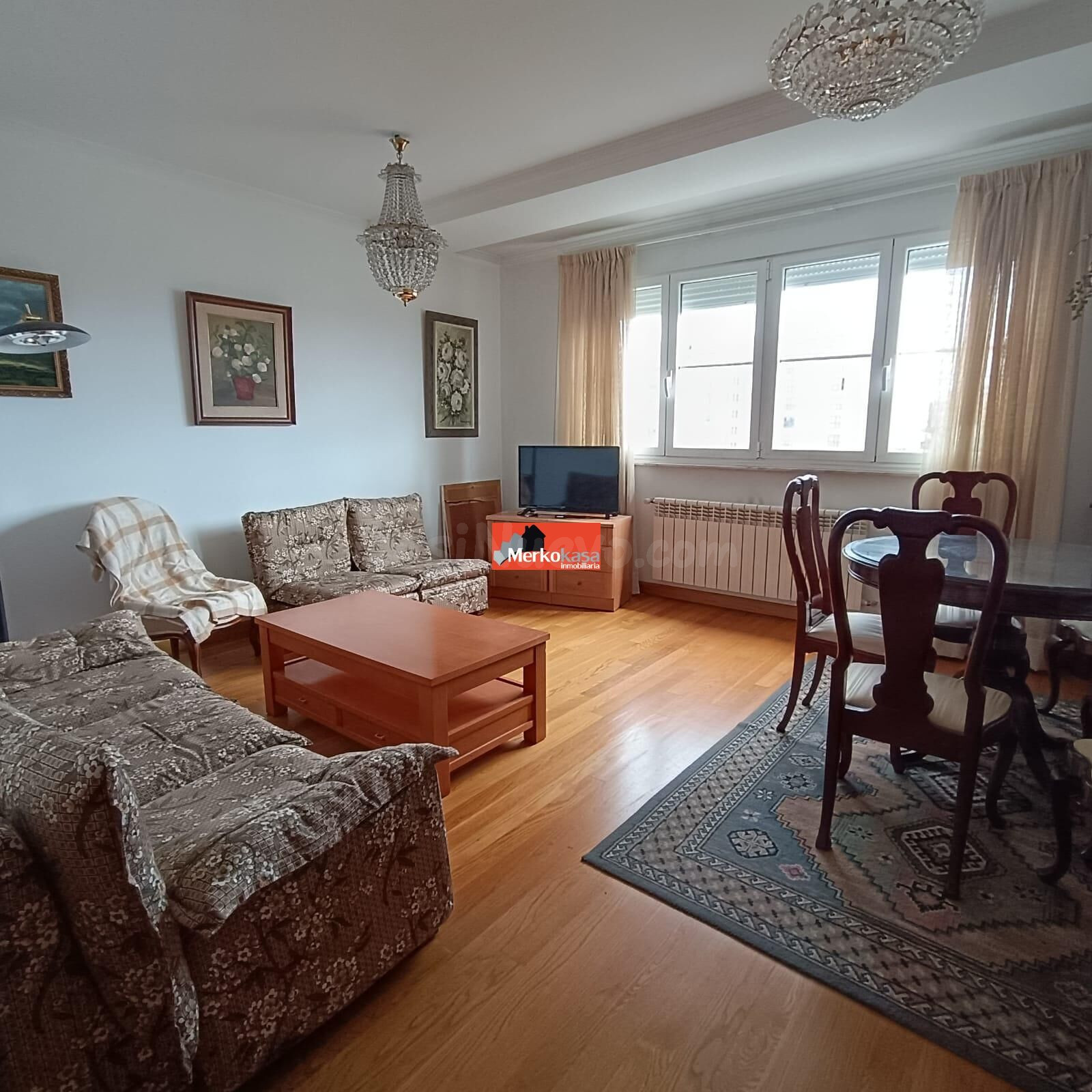SE ALQUILA VIVIENDA DE CINCO DORMITORIOS EN AVD. DE MADRID!!! - foto 3