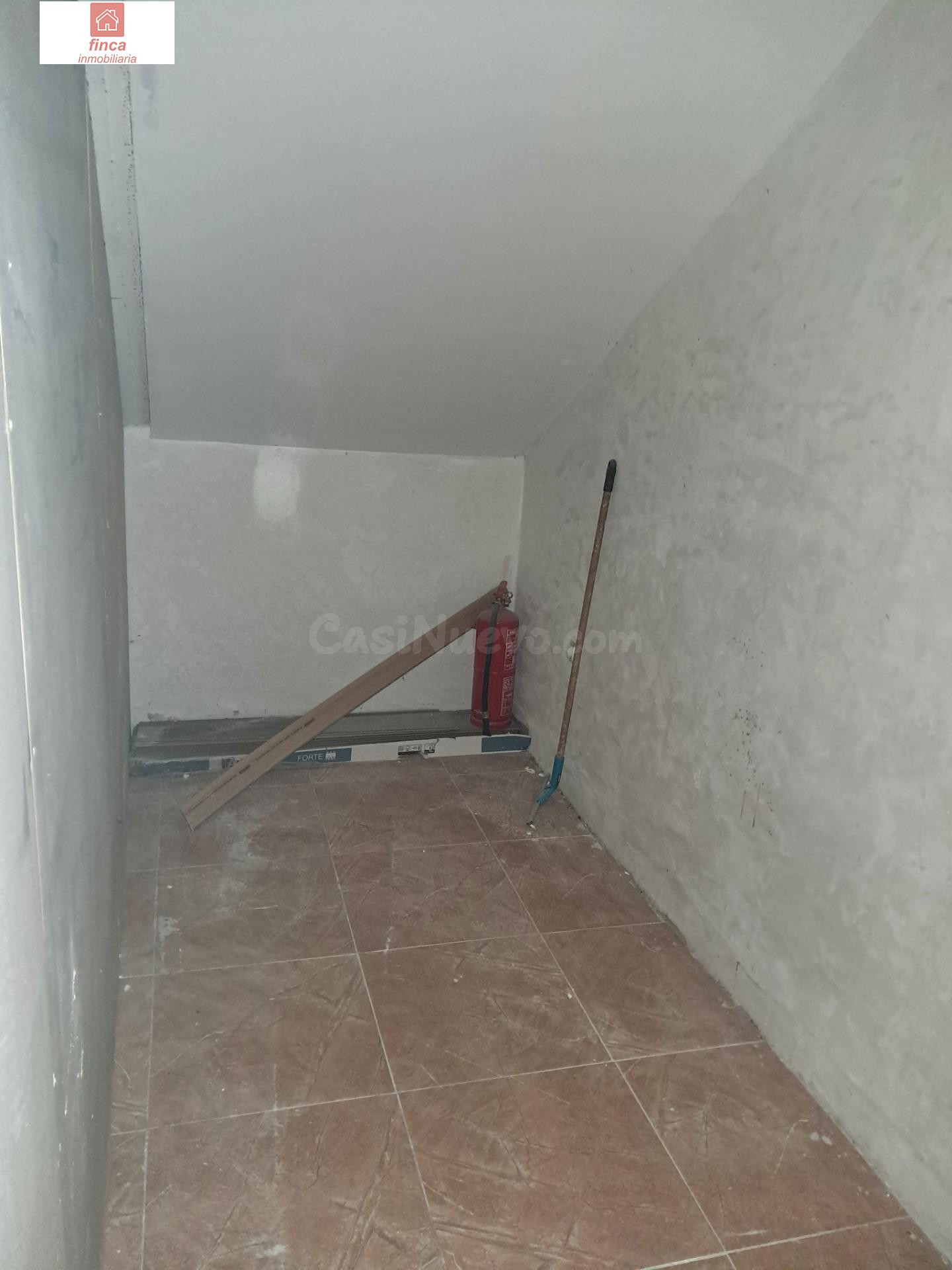 MONTIJO, VENTA LOCAL COMERCIAL ACONDICIONADO FRENTE AL MERCADONA - foto 5