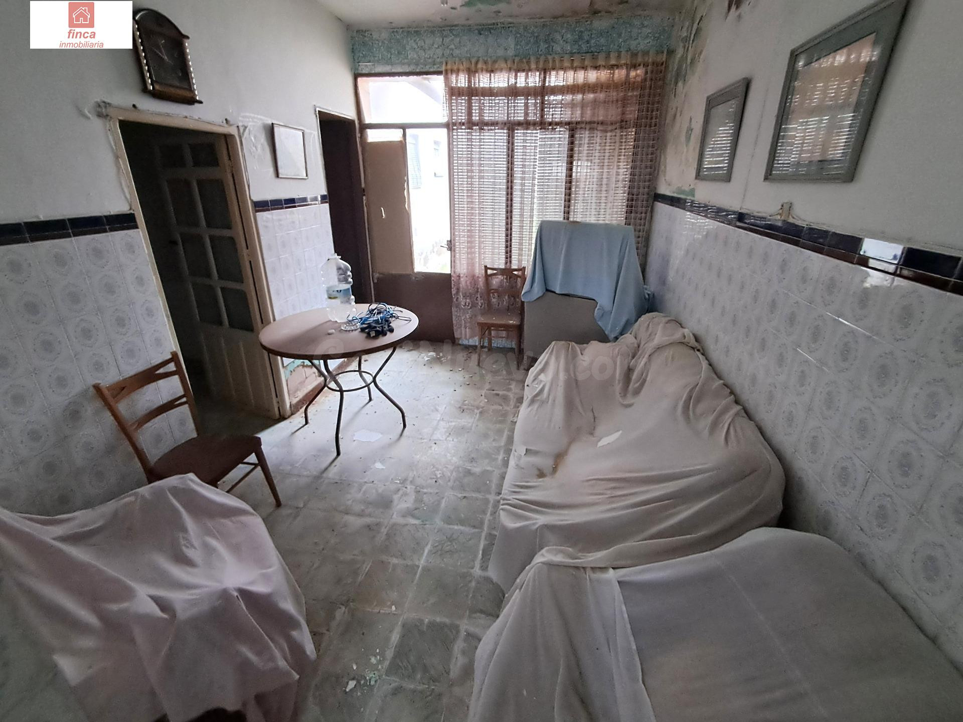 VENTA MONTIJO, VIVIENDA DOS PLANTAS, ZONA EL MOLINO, MUY AMPLIA PARA REFORMAR, CERCA DEL CENTRO - foto 2