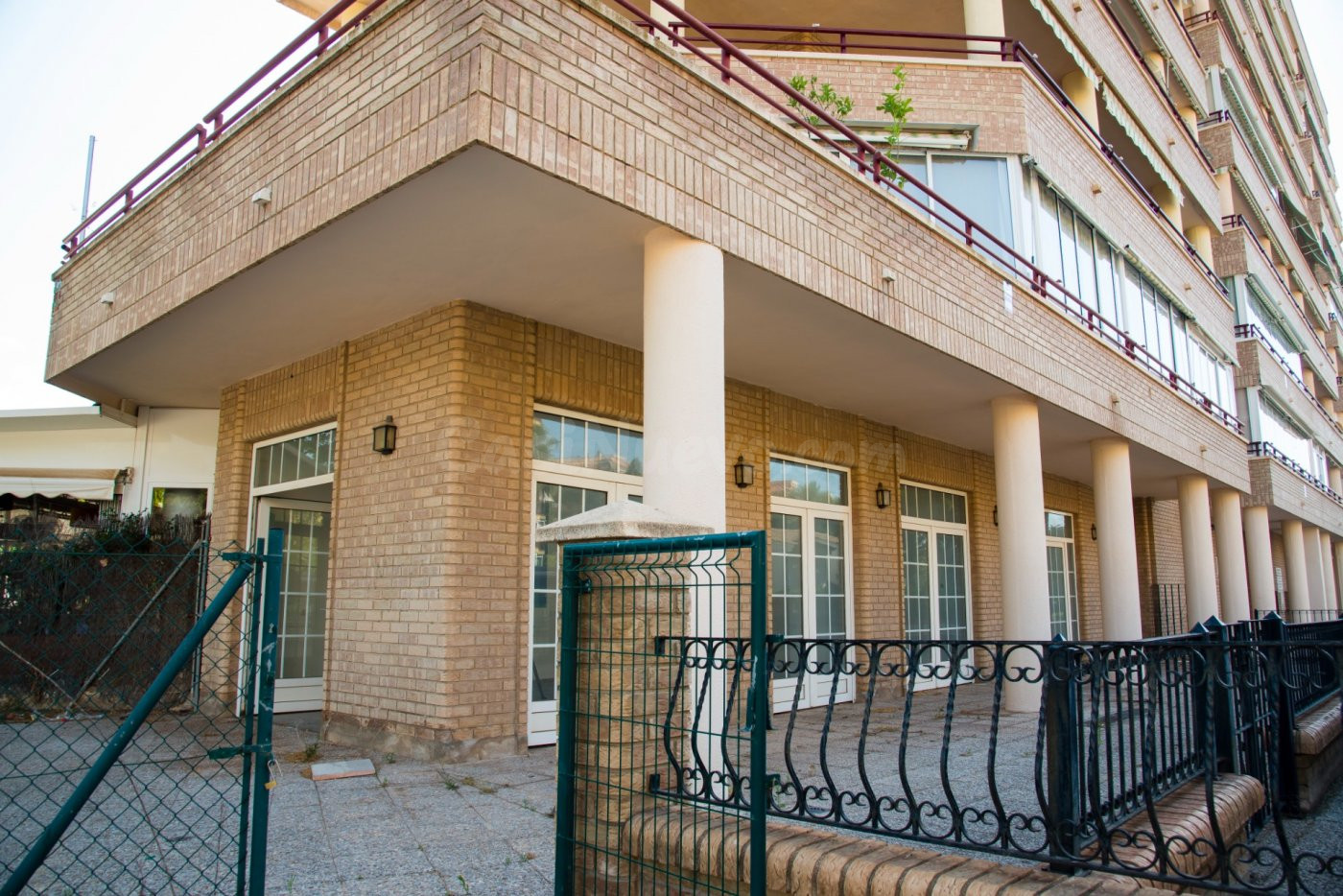 Oportunidad de local comercial en Benicasim con terraza y zo - foto 5