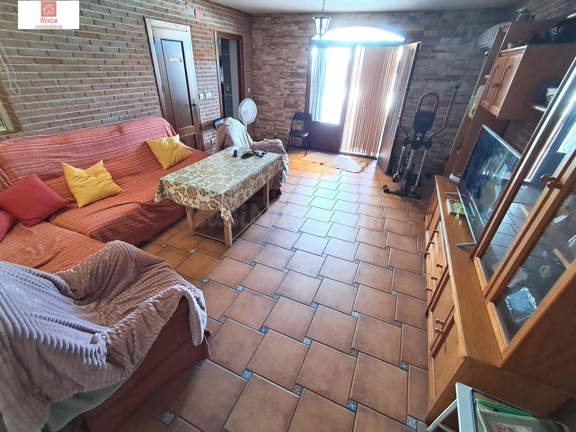 VENTA EN BARBAÑO, CASA PLANTA BAJA, COMPLETAMENTE REFORMADA, CON GARAJE, LUMINOSA Y AMPLIA - foto 3