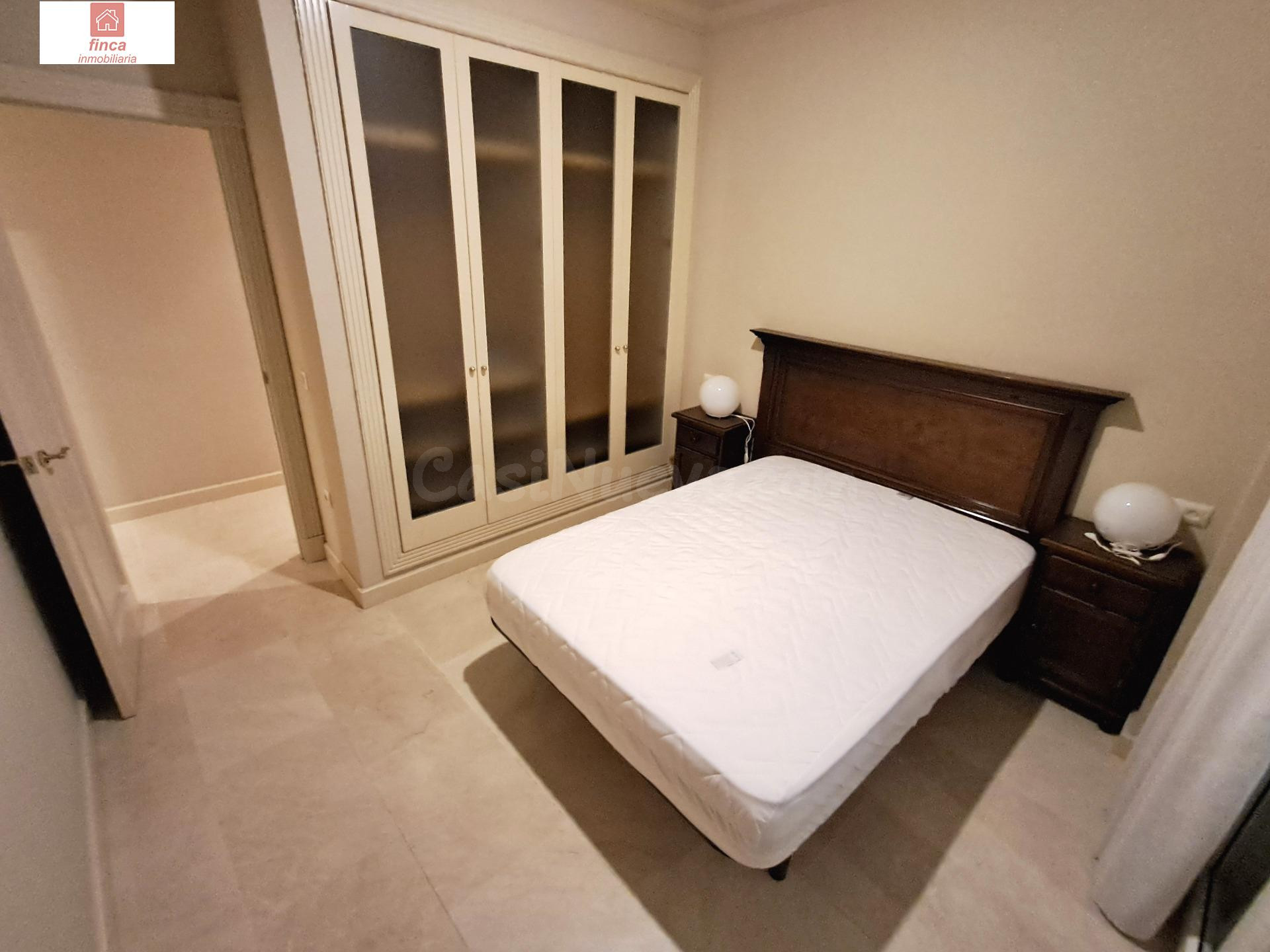 ALQUILER EN MONTIJO, ZONA CENTRO, PISO AMUEBLADO, CON ASCENSOR, CLIMATIZADO, CON EXCELENTES CALIDADES - foto 2