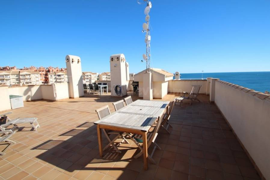 Atico con solarium en Campoamor - foto 4