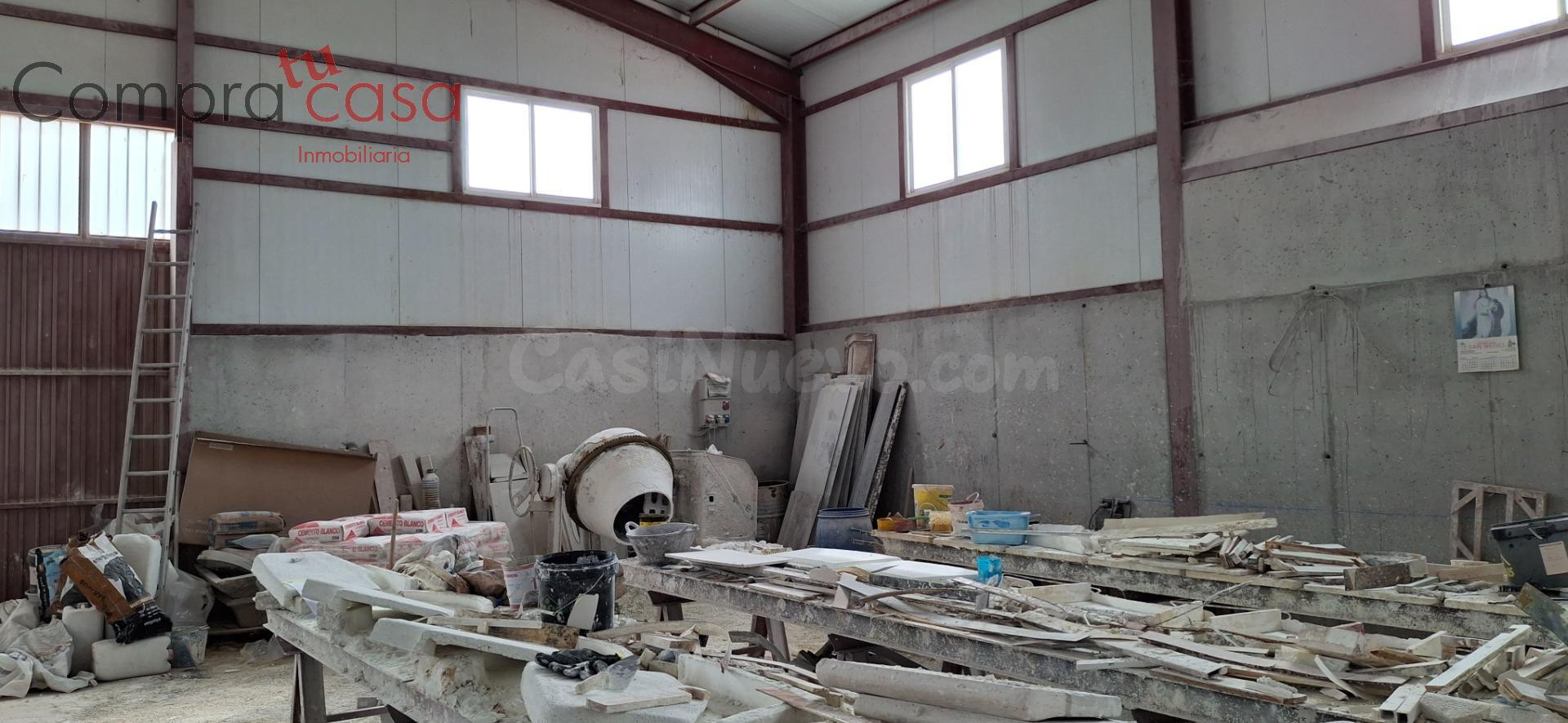 VENTA DE NAVE INDUSTRIAL CON CAMPA. - foto 3