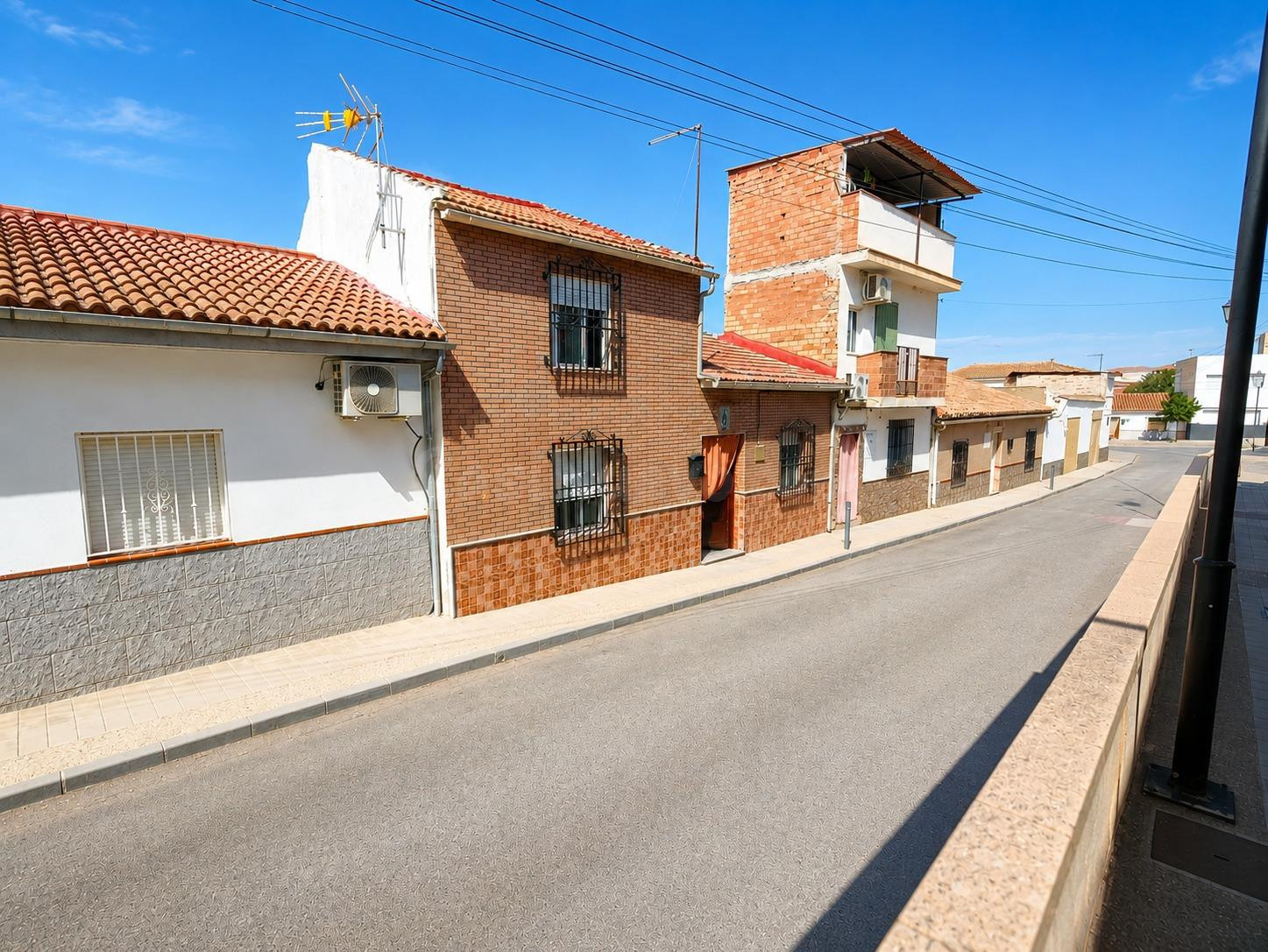 UNA CASA PARA VIVIRLA, NO PARA QUEDARSE SIN ESPACIO EN LACHA - foto 3