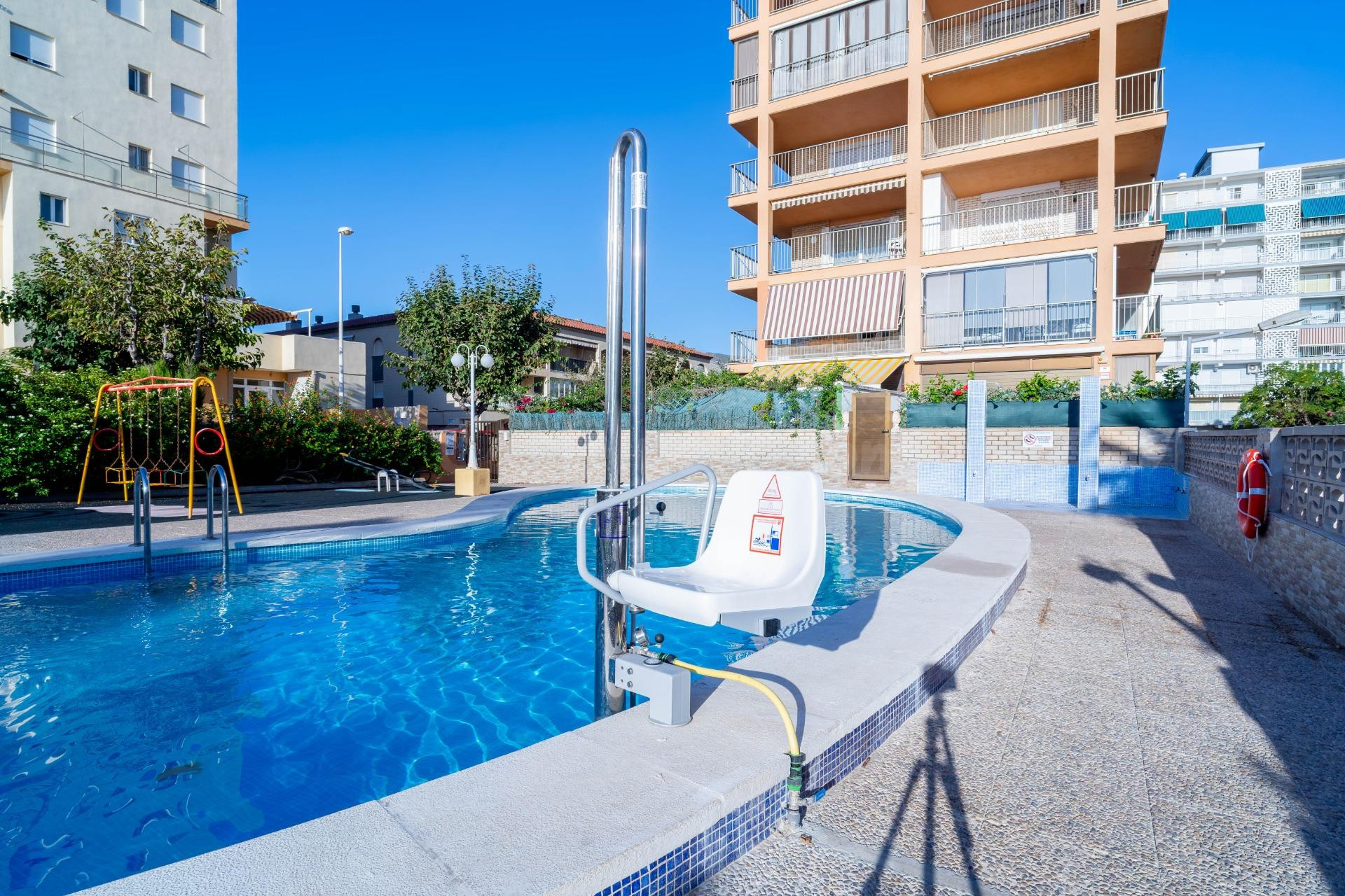 BONITO APARTAMENTO CON EXCELENTES VISTAS, PISCINA Y PARKING  - foto 5
