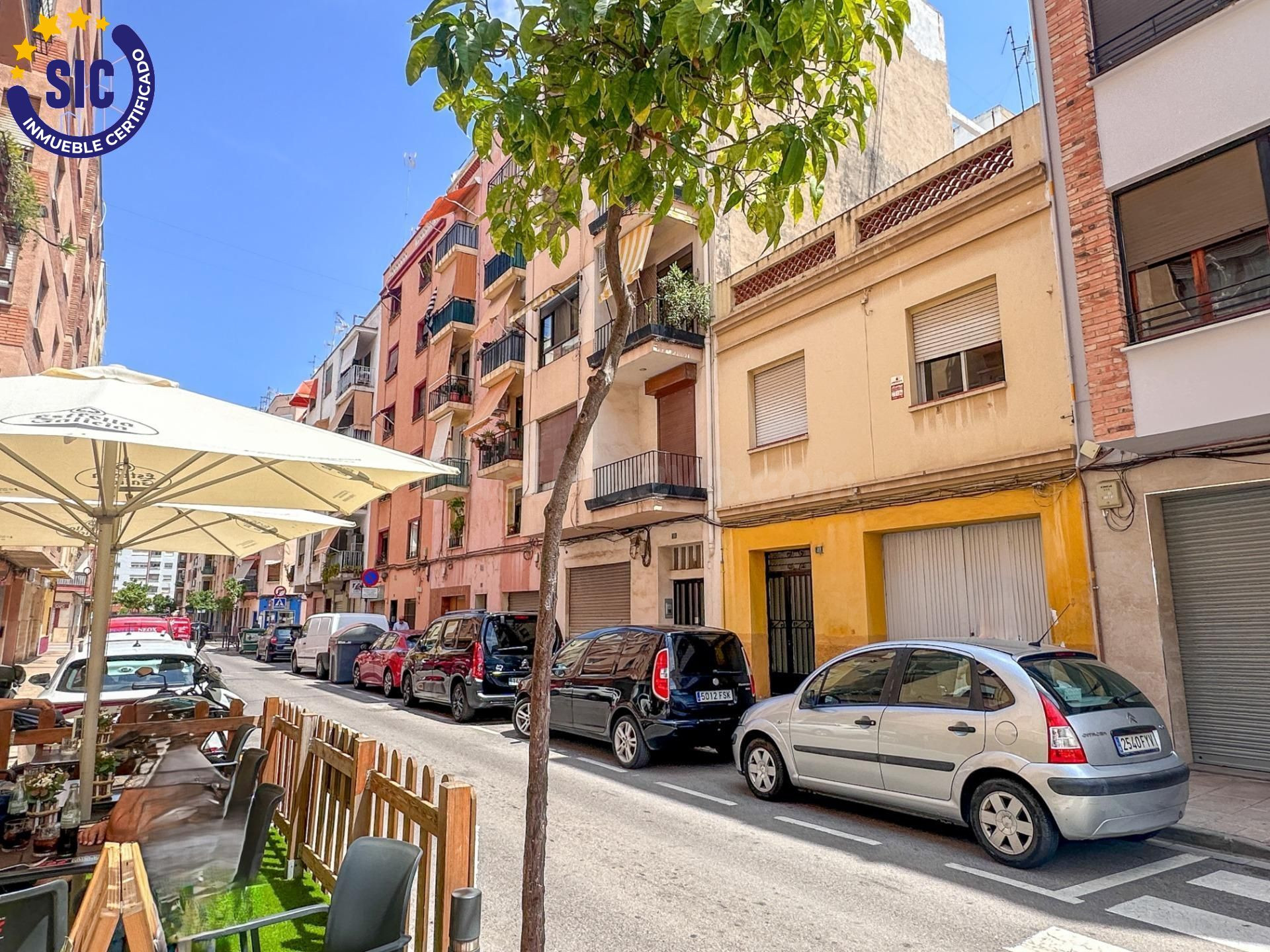 Casa en zona Avda. Capuchinos de planta baja y dos alturas en Castellón - foto 3