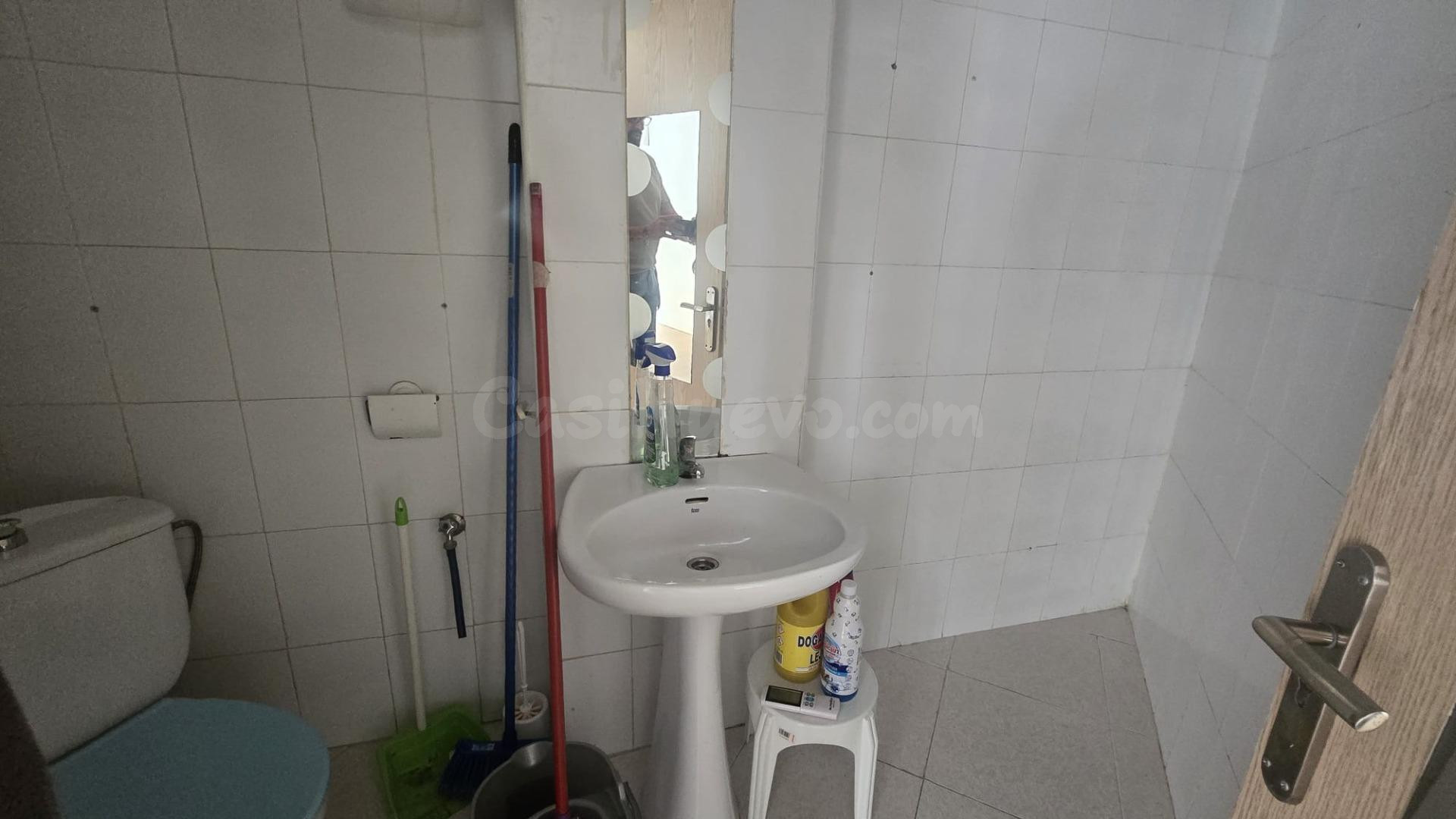 Local comercial en una de las zonas más activas de negocios - foto 2