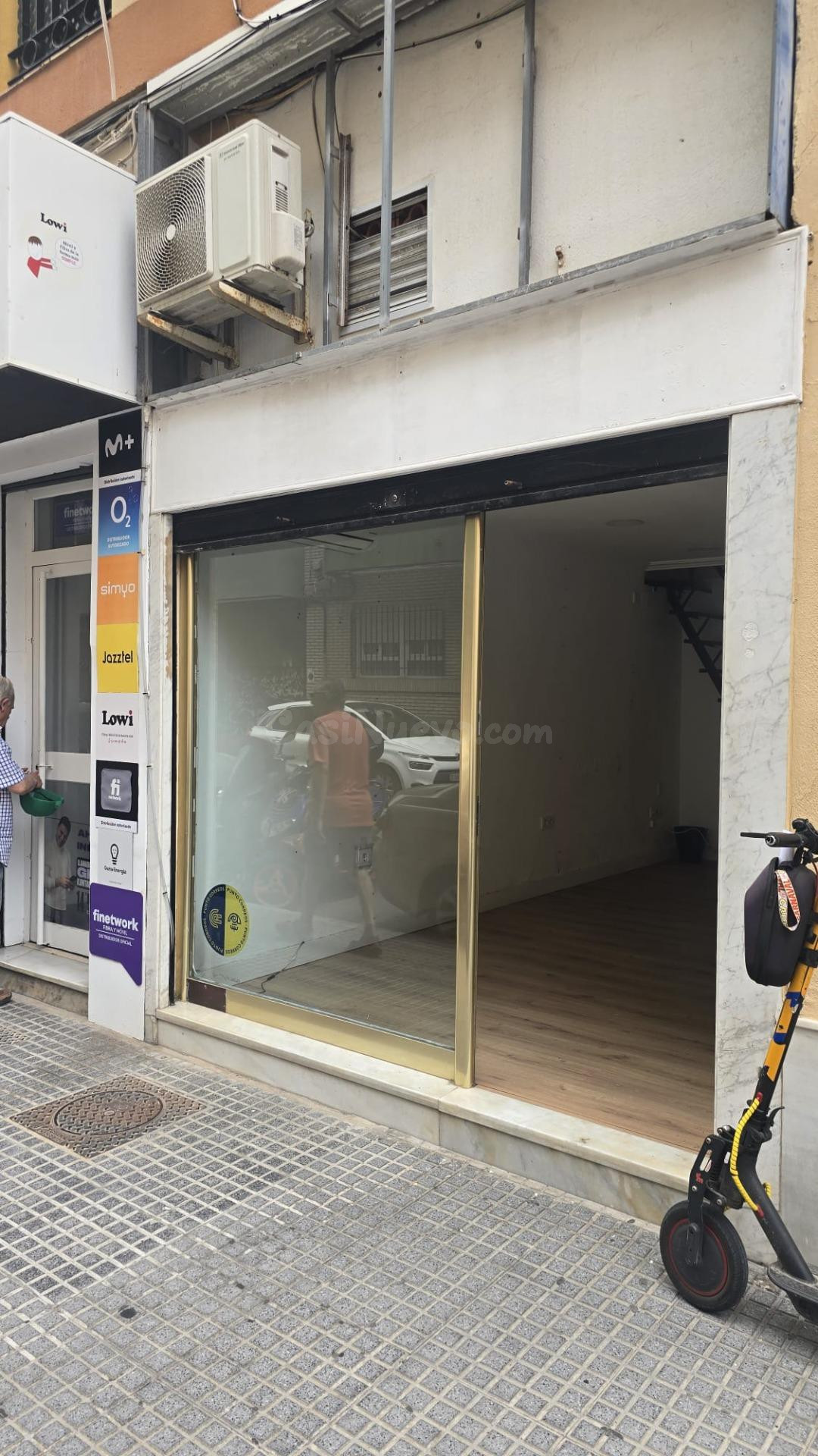 Local comercial en una de las zonas más activas de negocios - foto 5
