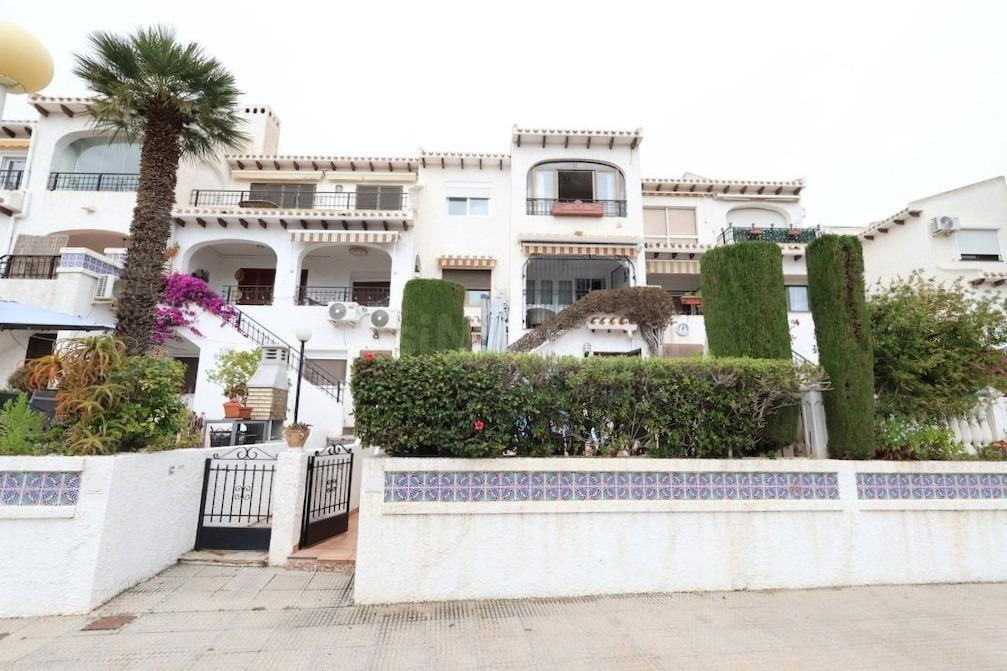Dúplex reformado con dos plantas independientes en Cabo Roig