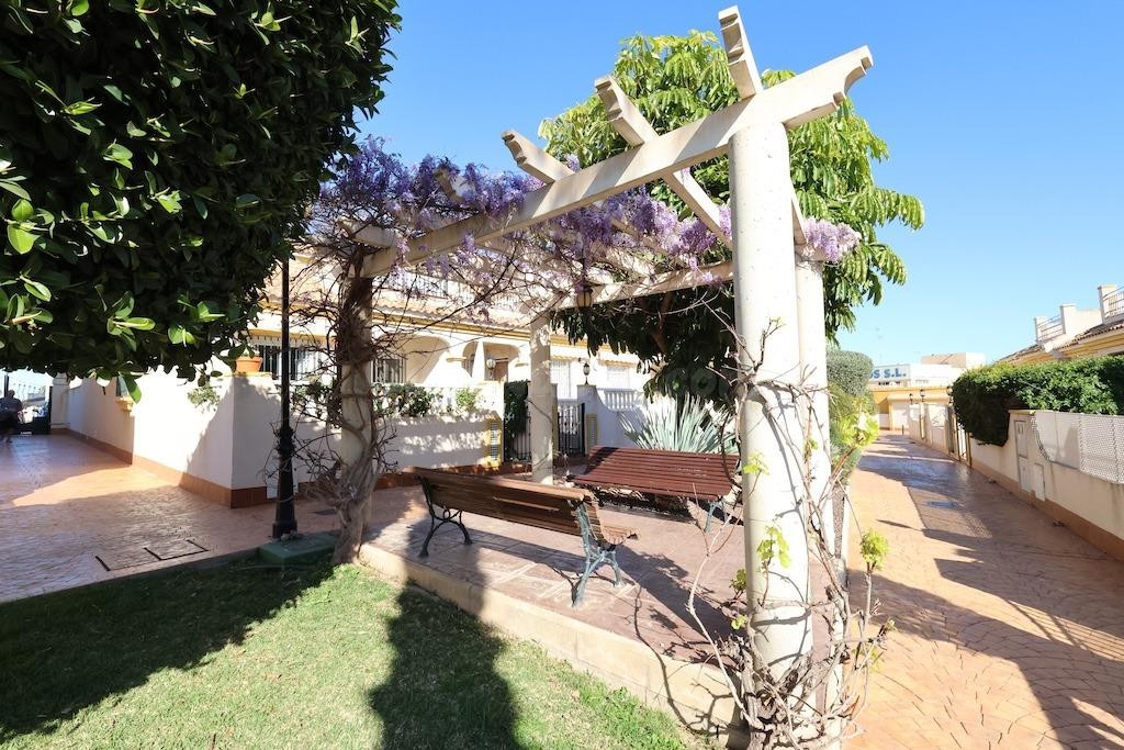 Impecable Adosado en Cabo Roig, Vacacional - €1300/mes - foto 2
