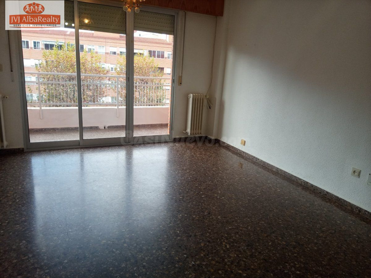 LUMINOSA Y AMPLIA  VIVIENDA EN ALQUILER SIN AMUEBLAR EN ZONA EROSKI