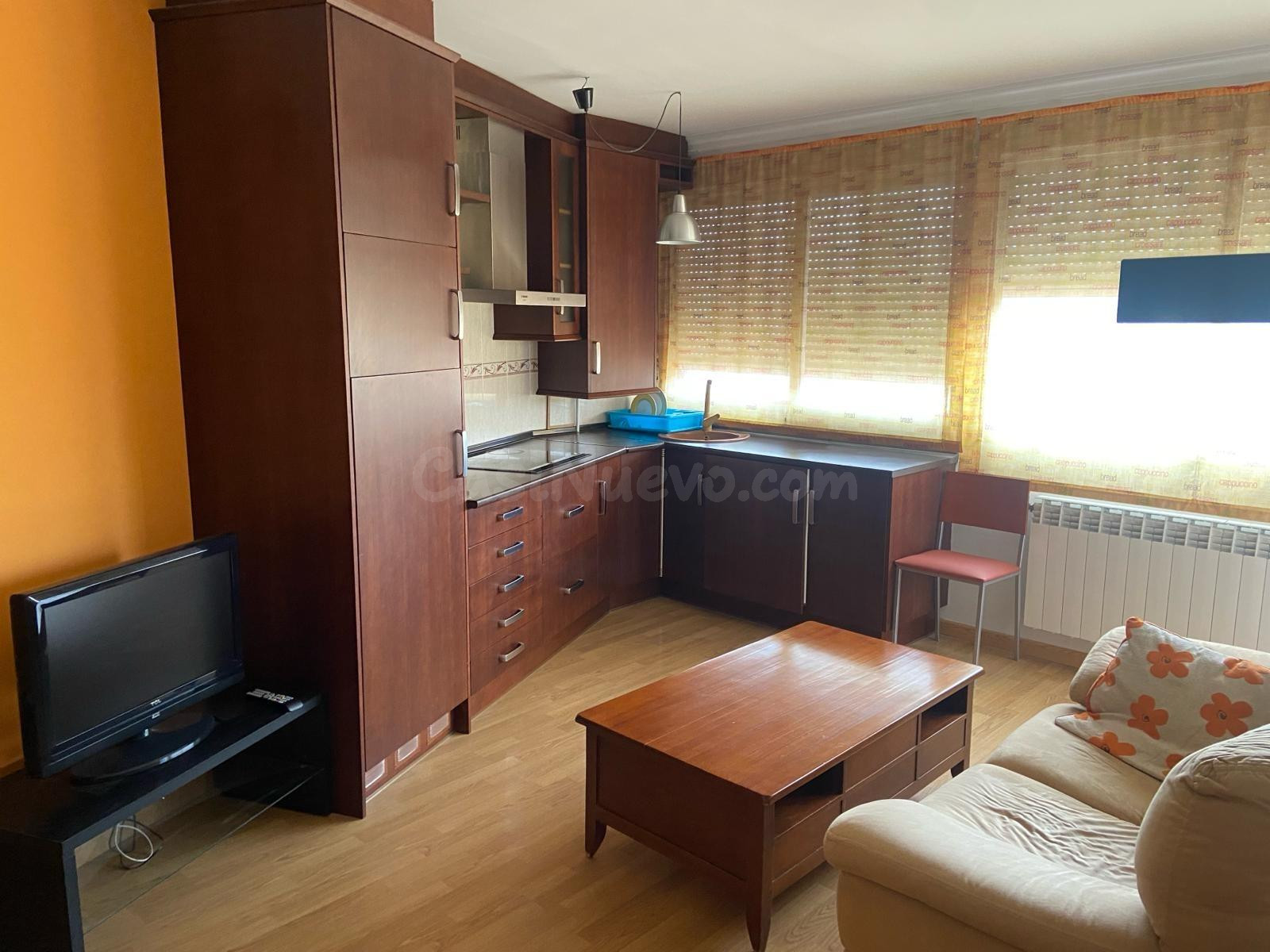 SE ALQUILA PRECIOSO APARTAMENTO DE UN DORMITORIO CON TERRAZA - foto 2