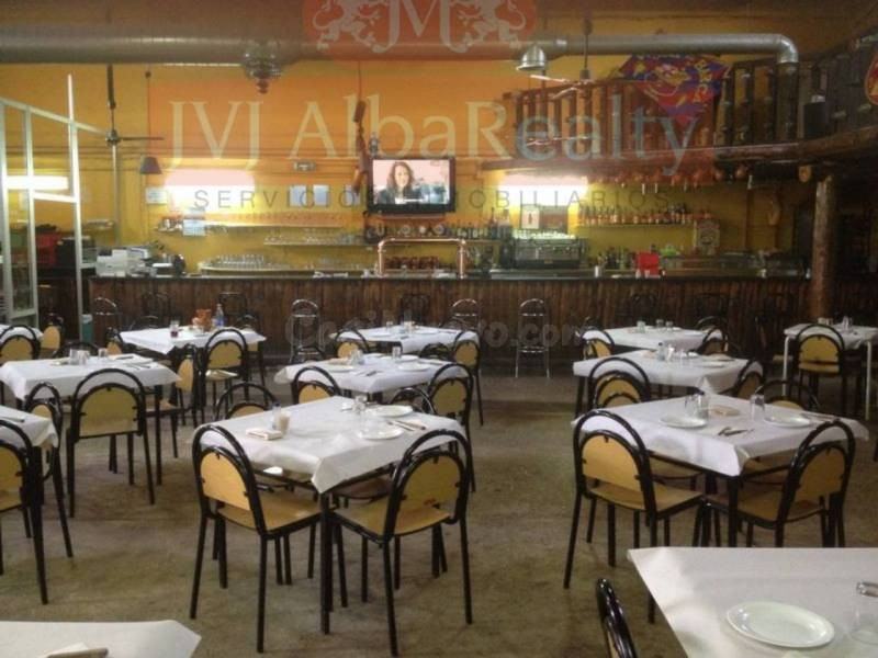 SE VENDE Y TRASPASA NEGOCIO CON MAS DE 20 AÑOS DE - foto 2