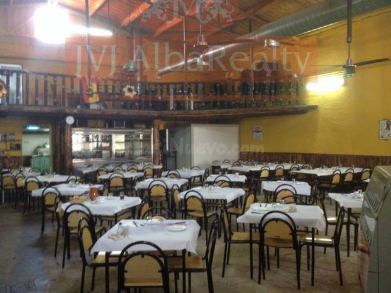 SE VENDE Y TRASPASA NEGOCIO CON MAS DE 20 AÑOS DE - foto 3