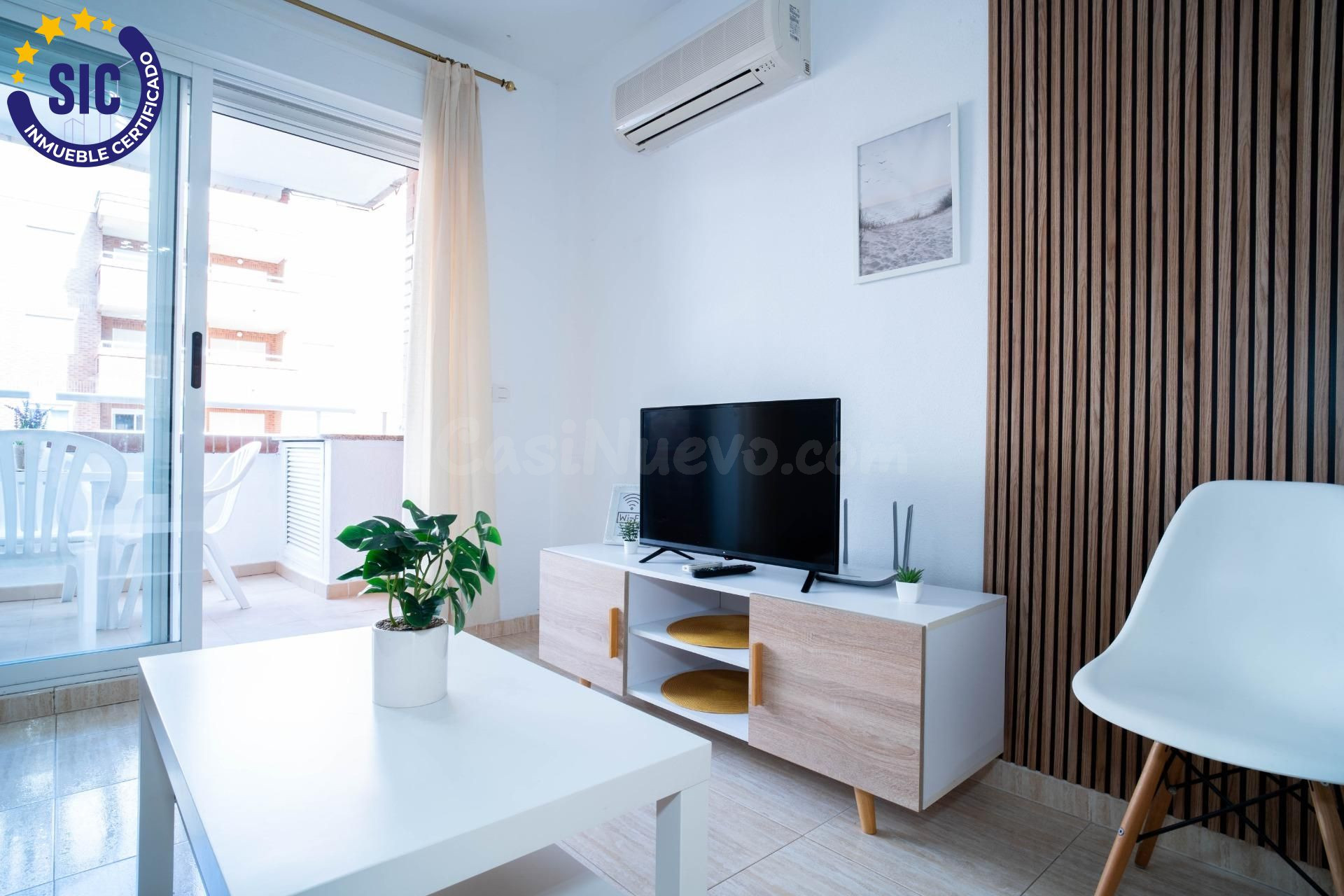 Apartamento en Magic World (Costa Marfil) para entrar a vivir y disfrutar del verano. - foto 2