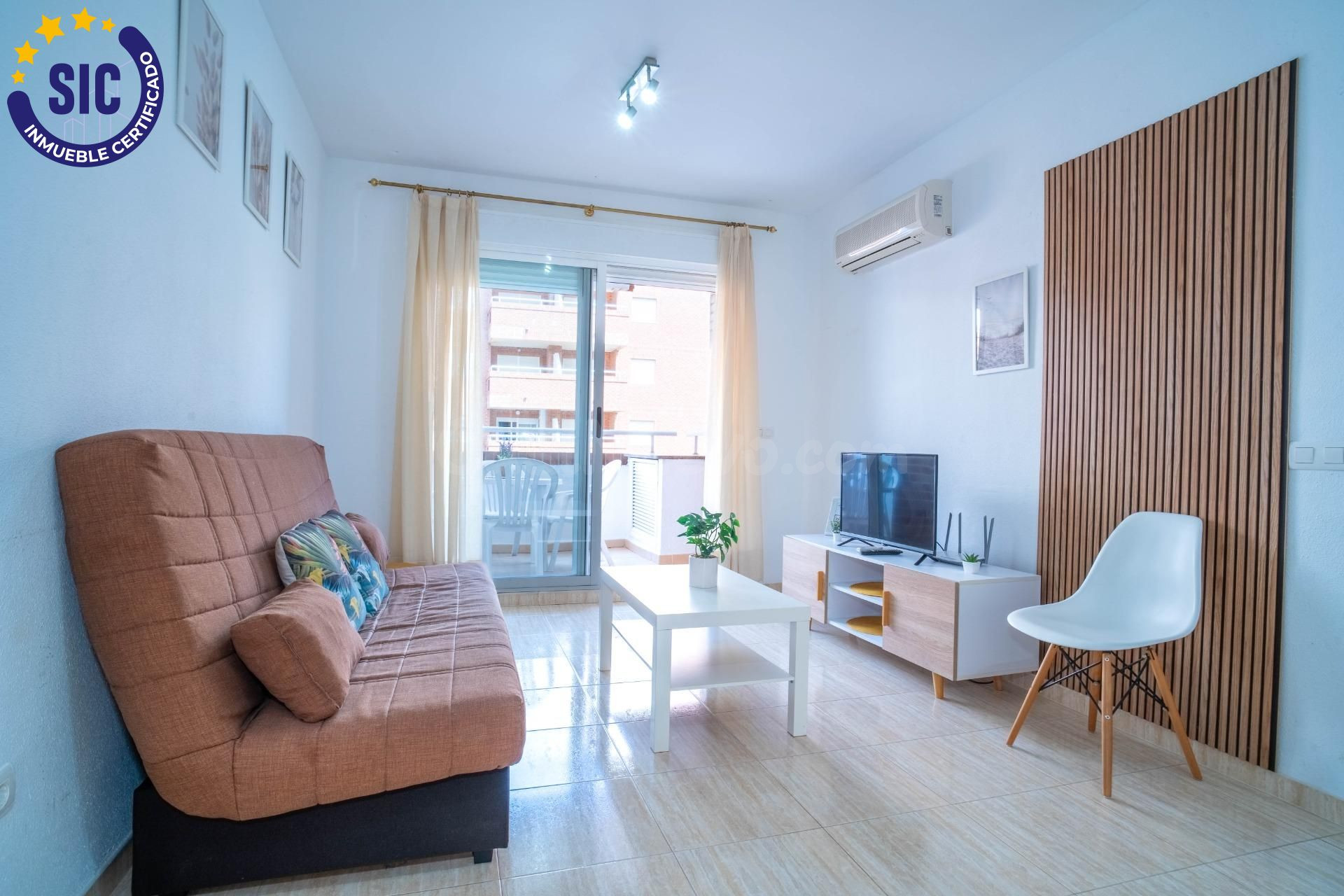 Apartamento en Magic World (Costa Marfil) para entrar a vivir y disfrutar del verano. - foto 4
