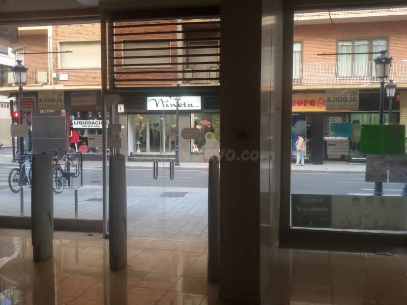SE ALQUILA LOCAL EN ZONA CENTRO - foto 4