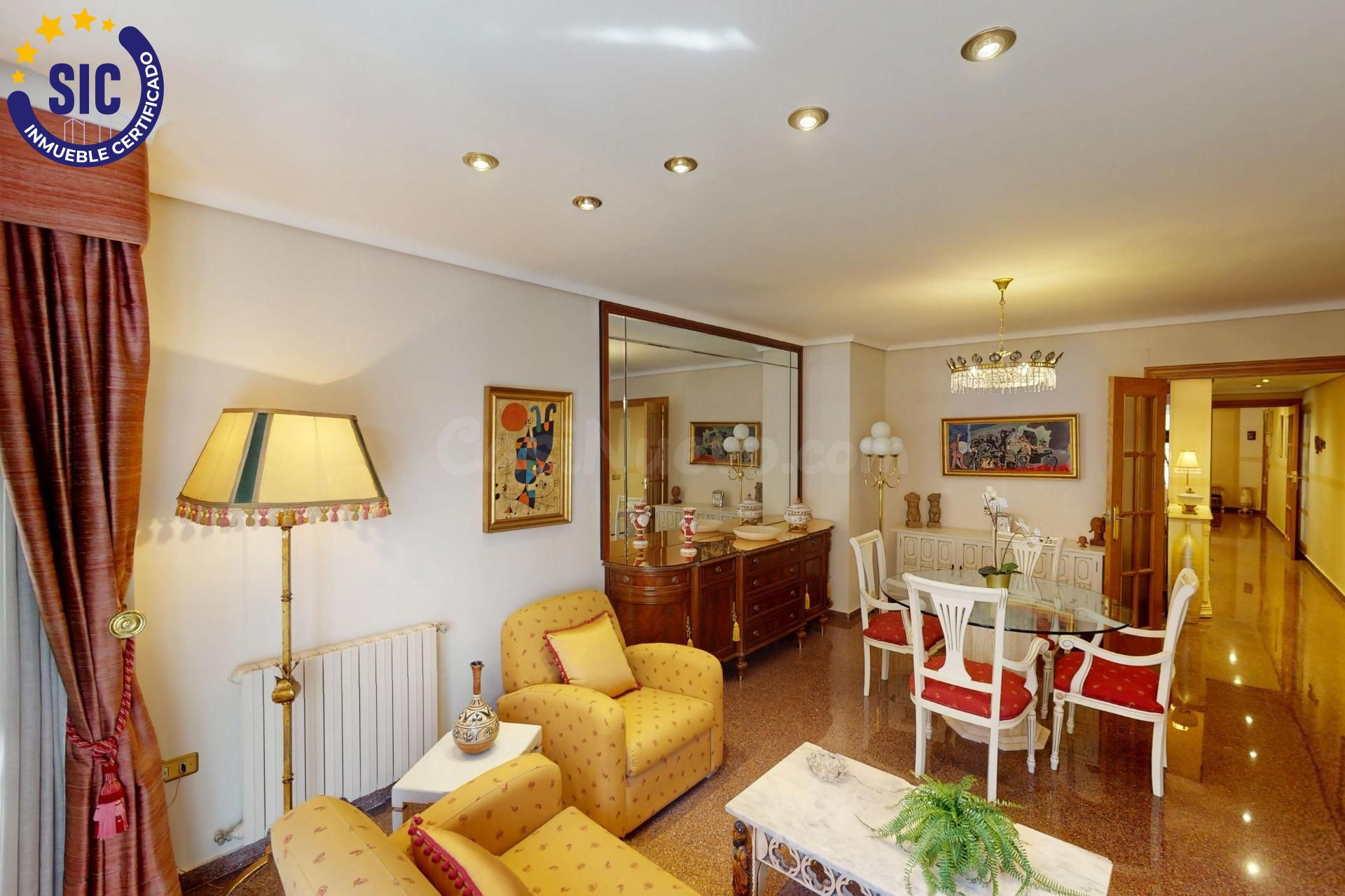 Bonito piso, para entrar a vivir con 4 habitaciones, 2 baños, garaje y trastero al lado de la Puerta del Sol en Castellón de la Plana - foto 2