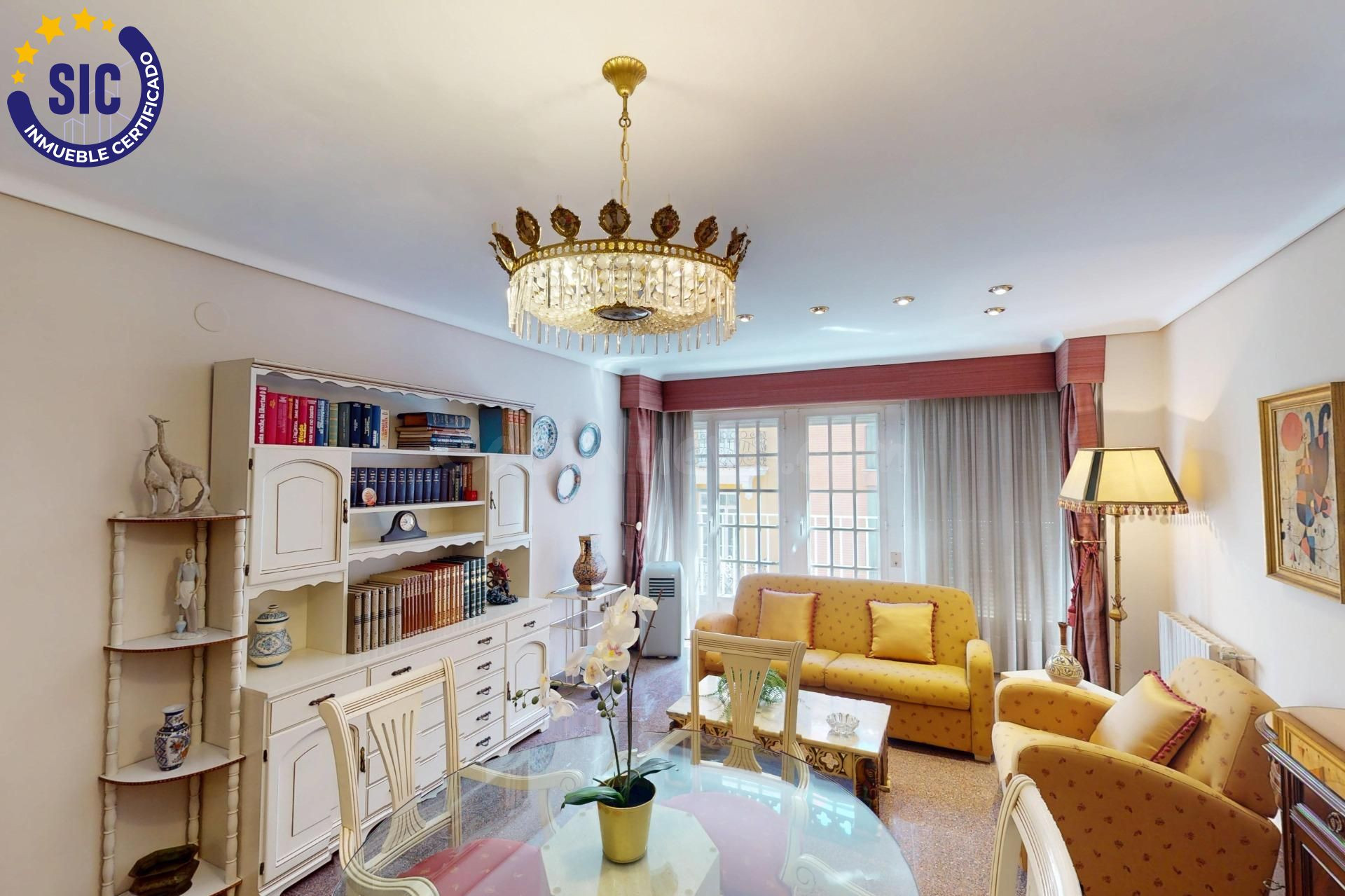Bonito piso, para entrar a vivir con 4 habitaciones, 2 baños, garaje y trastero al lado de la Puerta del Sol en Castellón de la Plana - foto 4