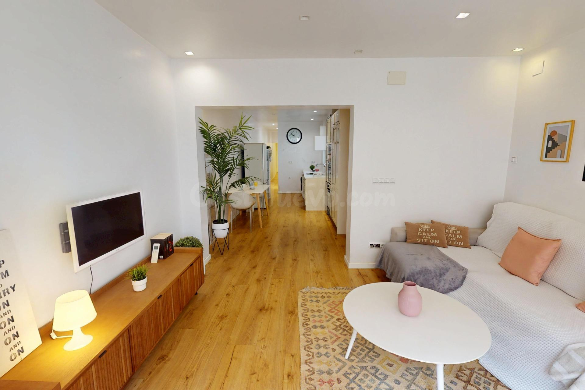 Vivienda junto a la Puerta del Sol en Castellón de Plana, con altas calidades y es un 1º sin ascensor. - foto 3