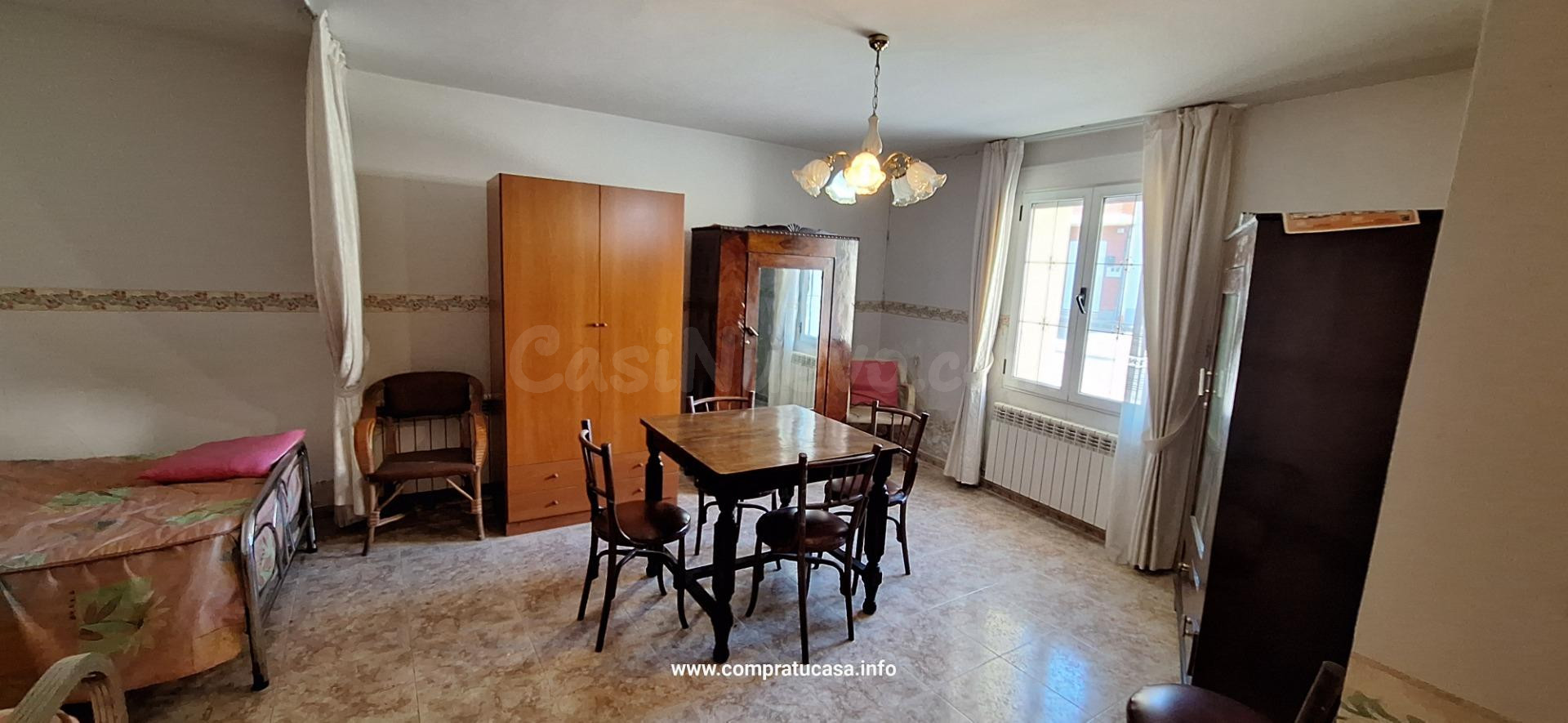 VENTA CASA DE PUEBLO CON PATIO Y GARAJES. - foto 3