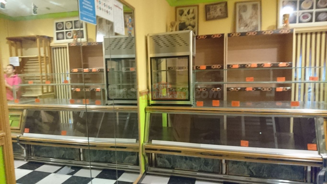 SE VENDE LOCAL COMERCIAL DE 80 M2 ZONA PASEO LA CUBA