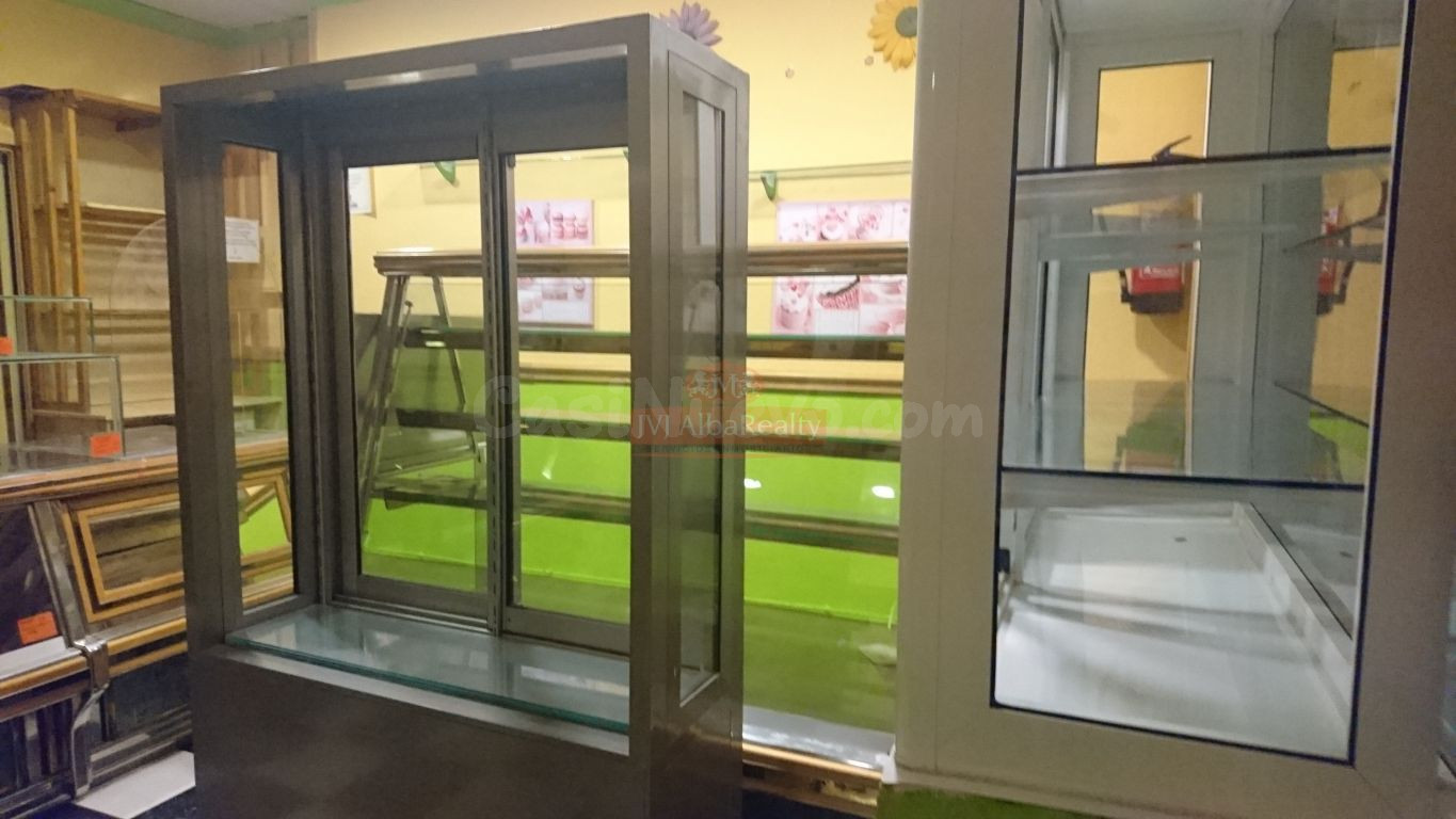 SE VENDE LOCAL COMERCIAL DE 80 M2 ZONA PASEO LA CUBA - foto 2