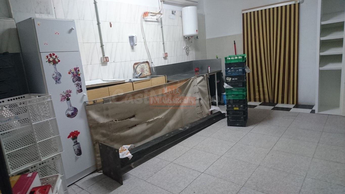 SE VENDE LOCAL COMERCIAL DE 80 M2 ZONA PASEO LA CUBA - foto 4