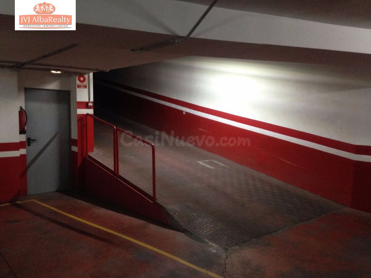 SE VENDE PLAZA DE GARAJE CON RAMPA CERCA DEL HOTEL LOS LLANO - foto 4