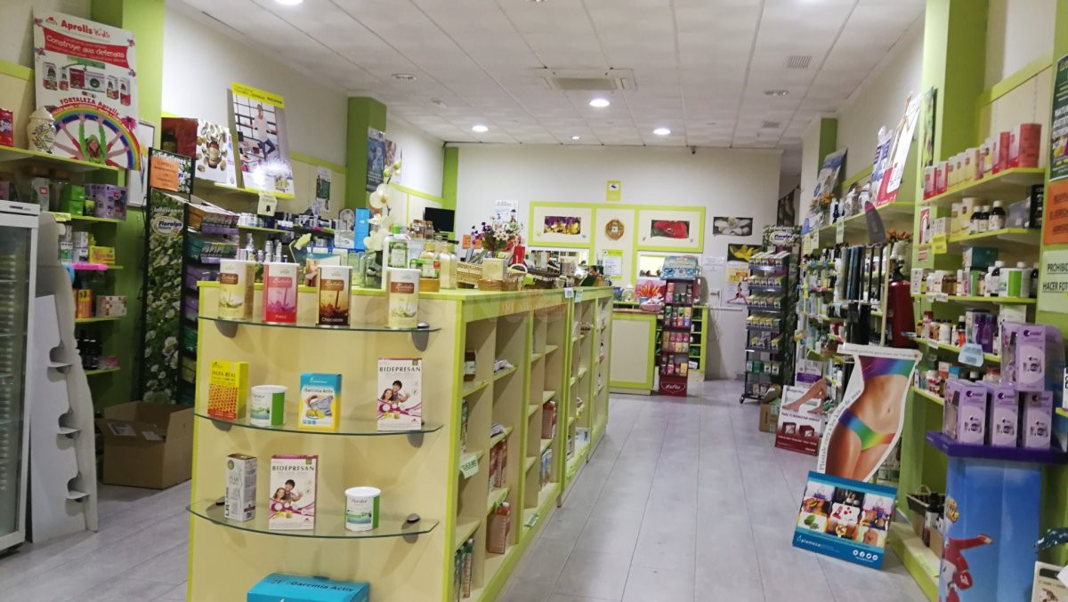 SE VENDE LOCAL COMERCIAL PARA INVERSORES, CON ACTIVIDAD MONT - foto 2