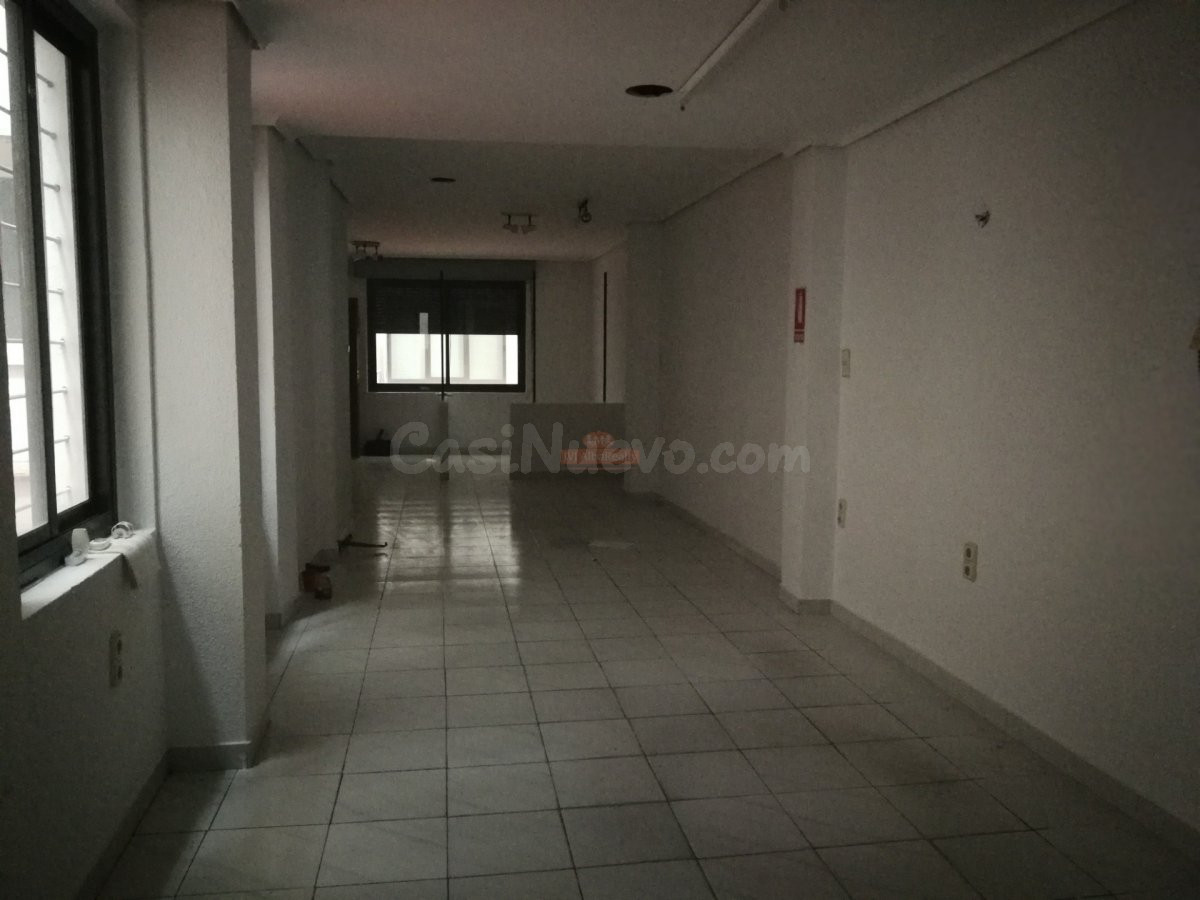 SE ALQUILA DESPACHO EN CENTRO ALTOZANO - foto 2